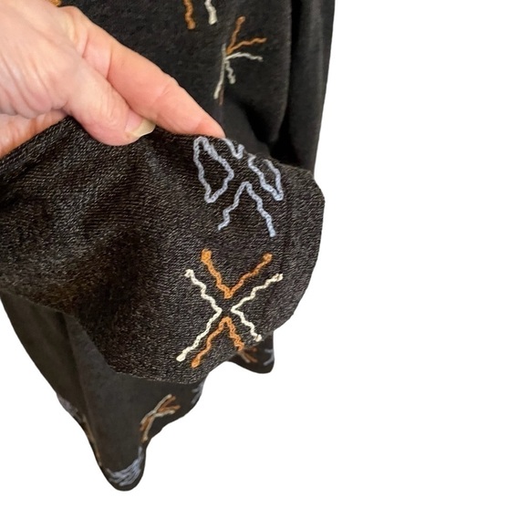 HIGHNESS - Size 2X - Heathered Grey Tunic/Dress - Aztec Design - Embroidery - Picture 4 of 7